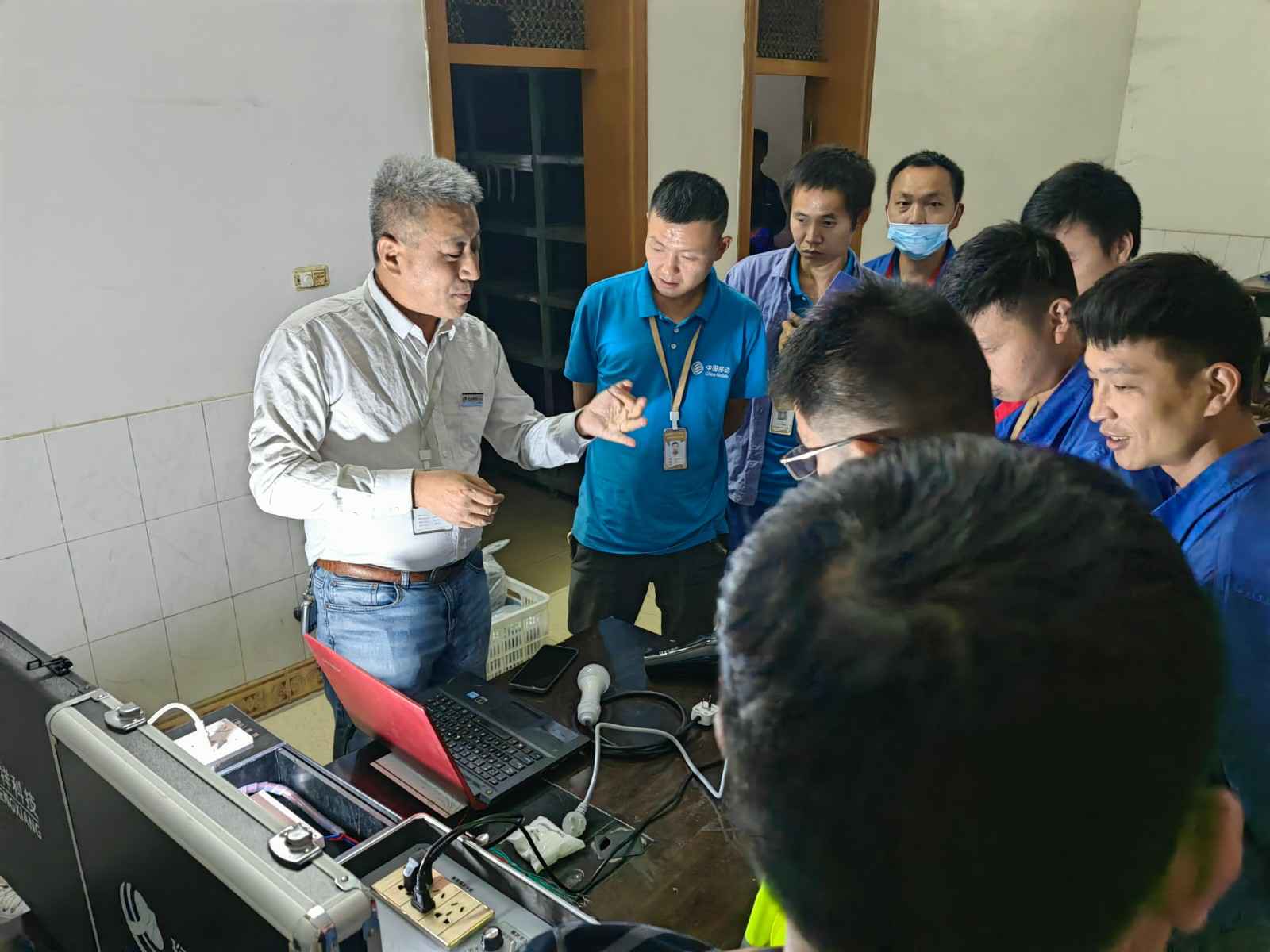 沈阳谢刚供应链管理有限公司为中移铁通有限公司安全用电培训